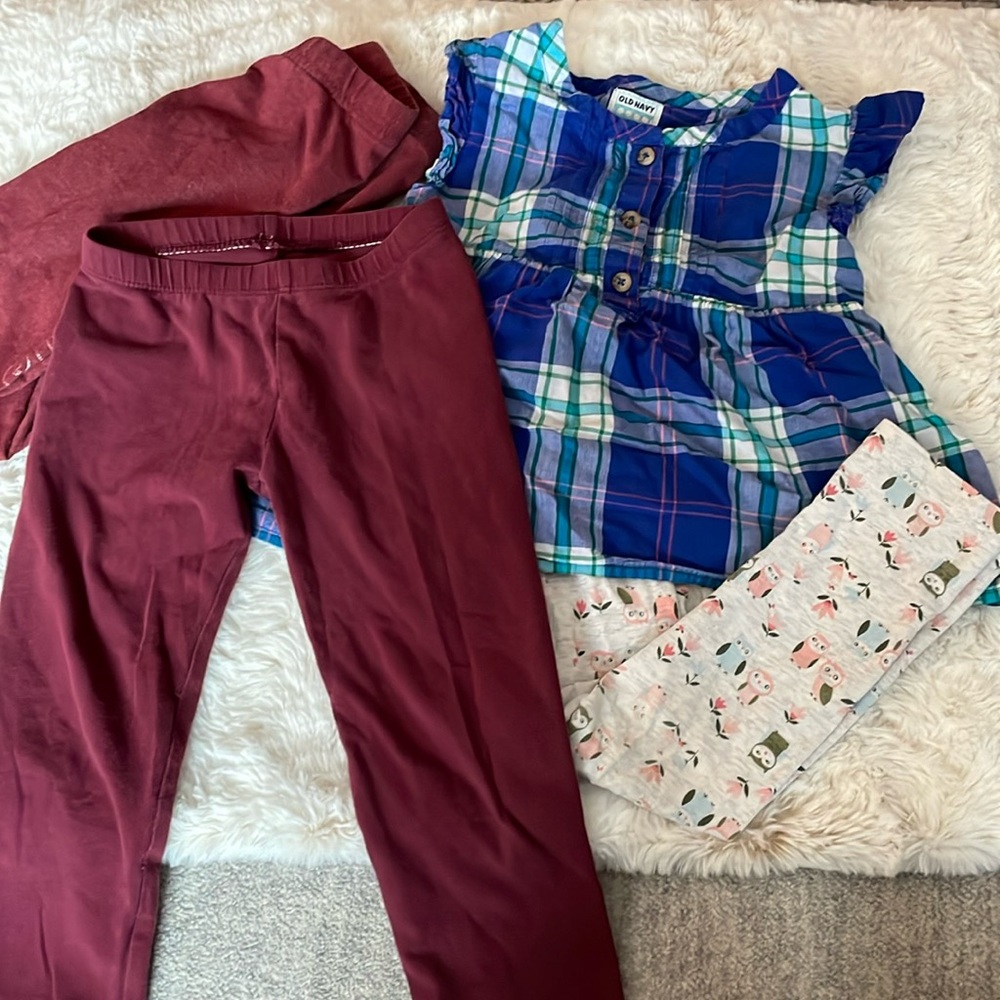 2 pr Old Navy Kids Burgundy Leggings, blue plaid Top 1 pr Carters Owl Leggings